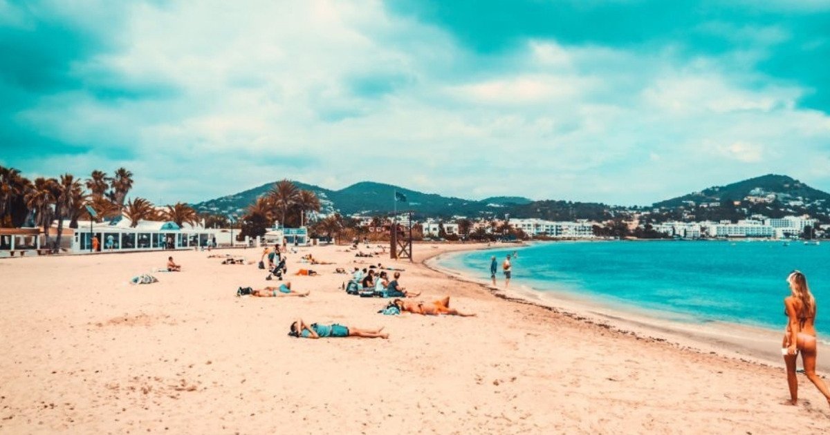 Disfruta las mejores playas de Ibiza